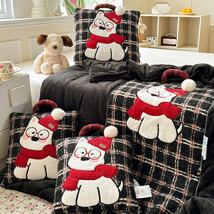 抱枕被子两用加厚保暖办公室午睡车载靠枕卡通沙发枕头盖毯冬季