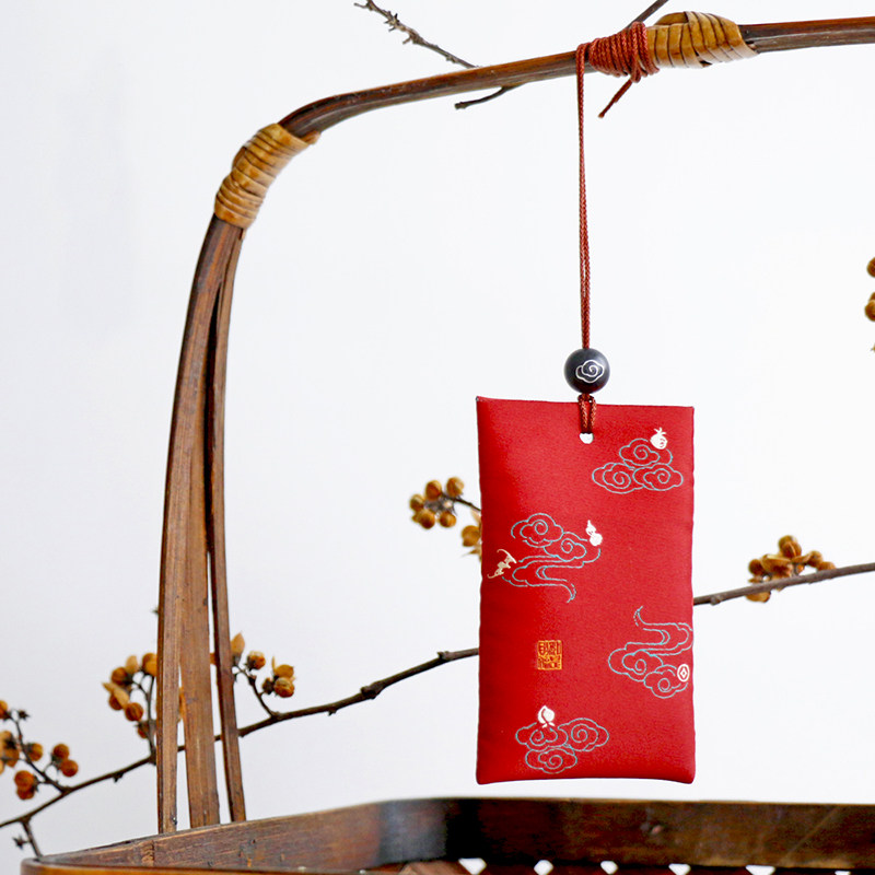 2025新款宝宝胎发收纳福袋香包香囊中式随身挂件安康高档锦缎包