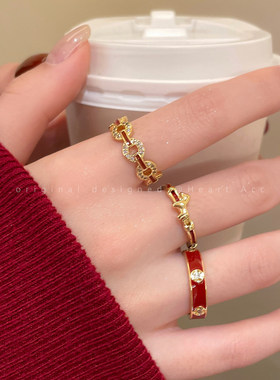 红色滴釉小马开口戒指女款小众独特设计高级感食指戒金色铜钱指环