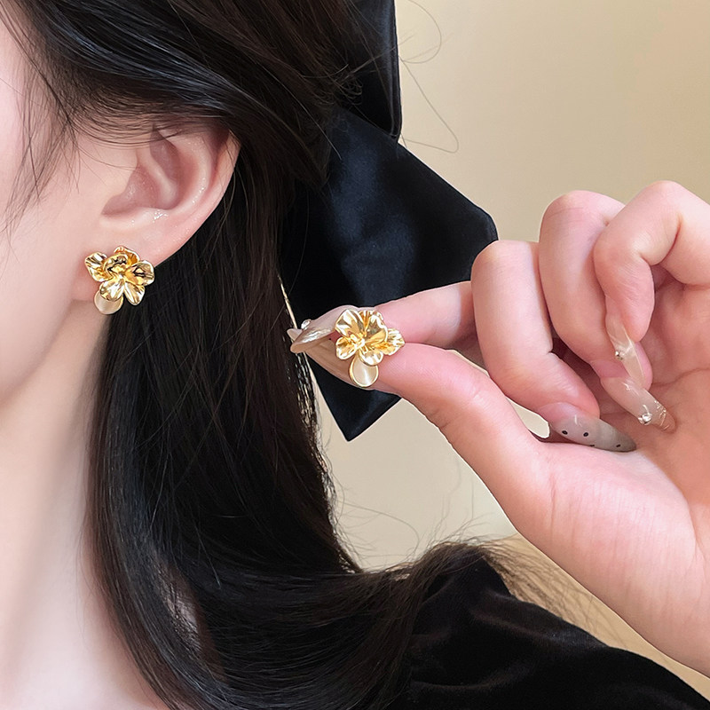 法式金属猫眼石花朵耳环女款轻奢复古精致耳钉小众设计感气质耳饰