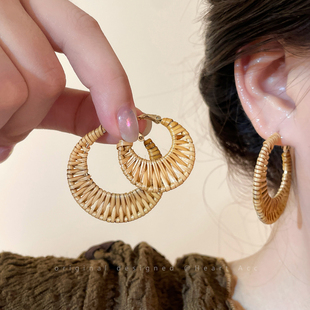 情迷莫斯科~度假风藤编圆形耳环女海边氛围感耳圈巨好看耳钉耳饰