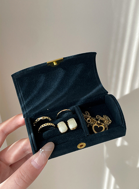 轻奢精致迷你首饰收纳盒女款出差旅行便携戒指项链珠宝丝绒饰品盒