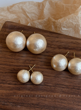 复古棉花珍珠耳钉女2025新款爆款秋冬耳环轻奢高级感独特银针耳饰