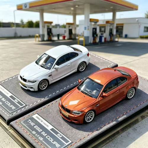 MORTAL 1:64 宝马BMW THE E82 1M Coupe 合金汽车收藏模型