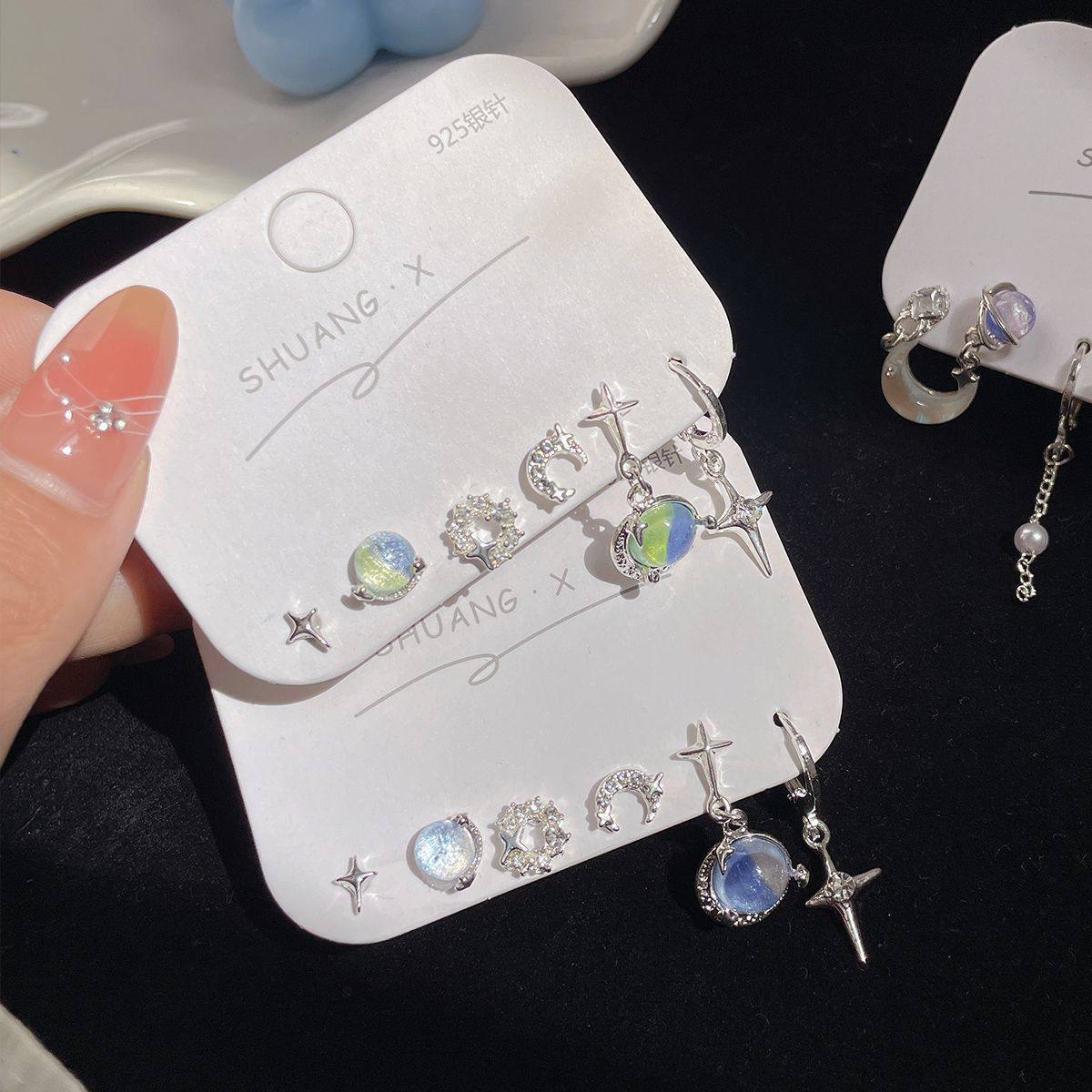 女耳饰小众设计感百搭甜酷星月耳饰夏季个性星球耳钉套装女生耳钉