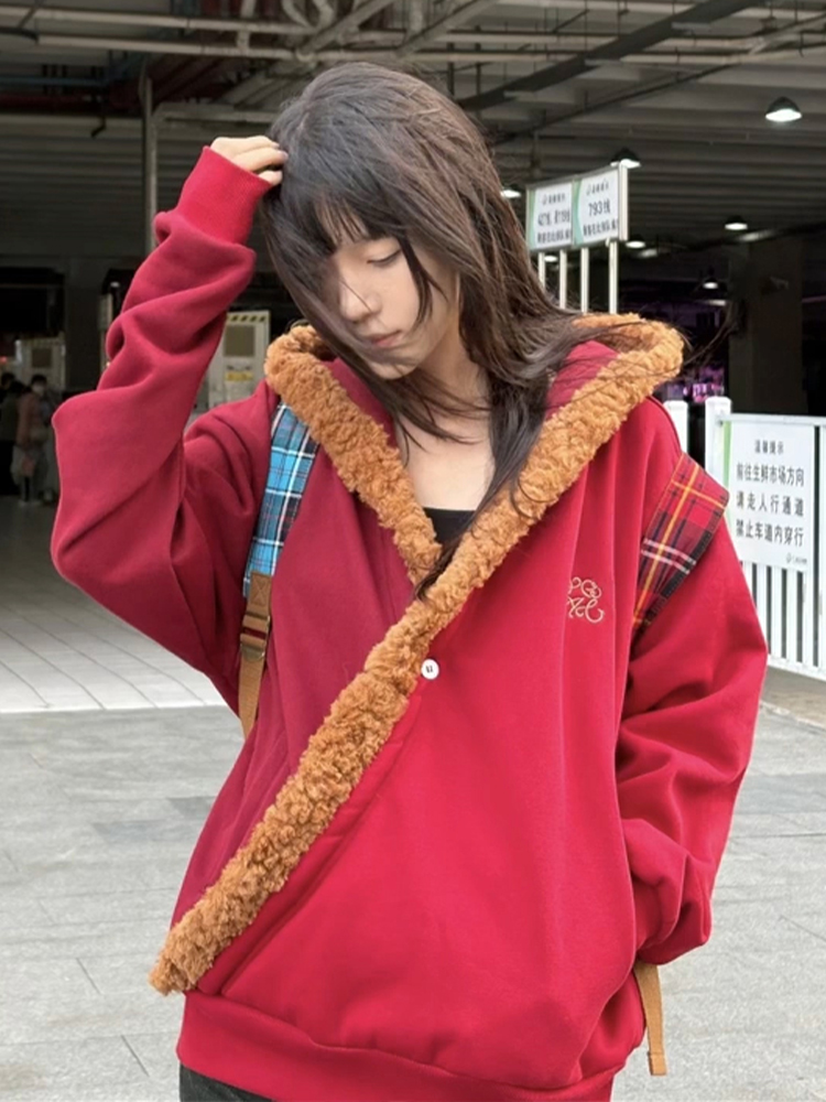 American-Style Street Red Sweatshirt for Women, New Autumn Design with Fur Collar, Couple's Jacket, Unique Design, Loose Top