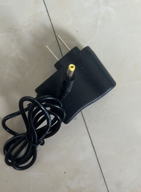 莱赛12线8线红光充电器，小头，4.2V3.7V，下单联系
