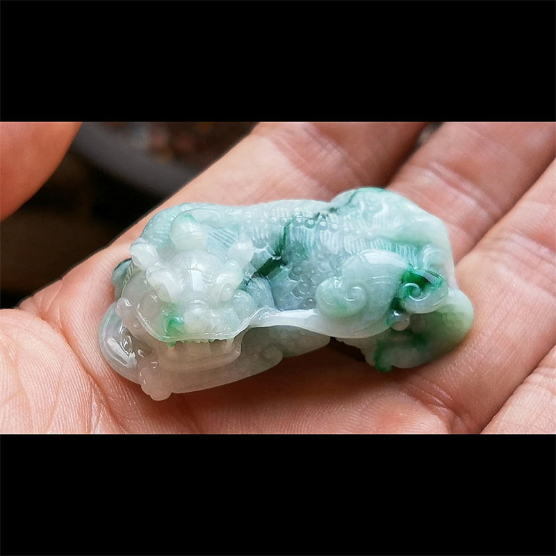 翡翠冰糯种挂件招财貔貅吊坠