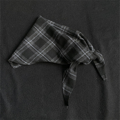 日系时尚配饰格子三角巾围巾帽女式潮牌系带围脖领巾男生黑色围巾