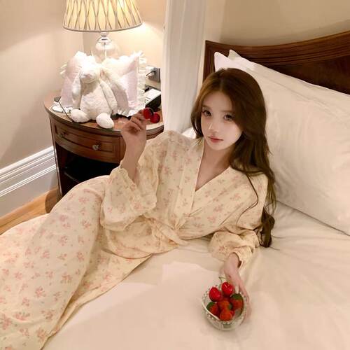 欧若拉温婉小性感棉纱长款睡袍