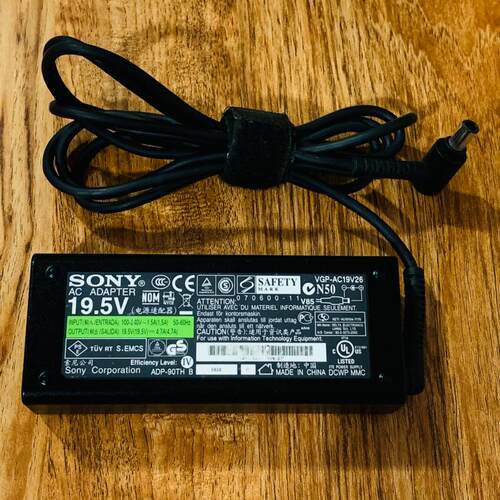 原装正品索尼19.5V4.7A/4.74A笔记本电脑电源适配器90W送电源线