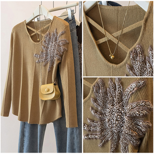 胖mm法式交叉领立体花朵针织衫新款设计感重工钉珠气质上衣