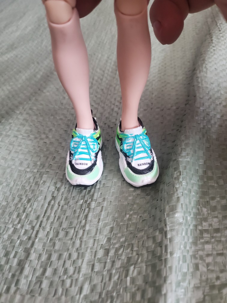 顺脚彩虹惊喜大姐姐娃娃配件运动鞋跑鞋6分娃用改妆DIY道具