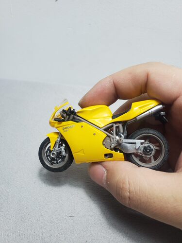 1：24 散货瑕疵品杜卡迪 Ducati 摩托车赛车滑行儿童玩具仿真摆件