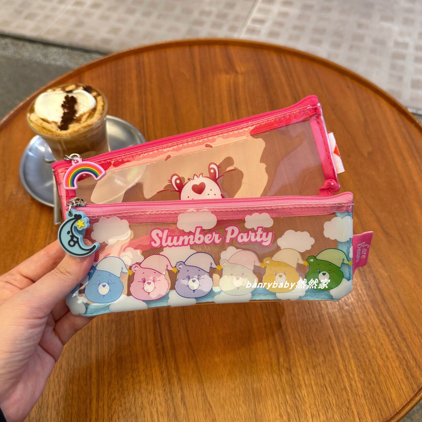 日系可爱卡通彩虹熊透明pvc笔袋牡蛎宝宝网纱旅行牙刷收纳袋