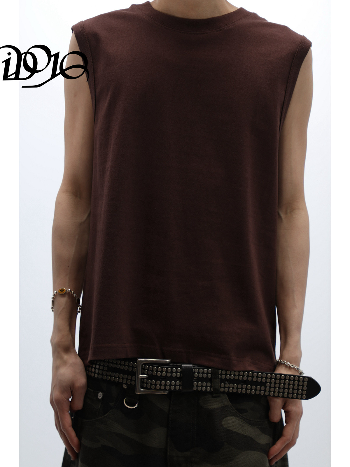 IDOJOS BOXY WHITE VEST MENS SUMMER CLEANFIT VERSATILE SMALL NECKLINE THIN SLEEVELESS T-SHIRT