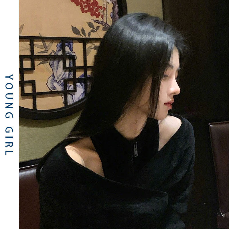 鞠婧祎同款半高领黑色毛衣女设计感小众假两件上衣甜辣露肩打底衫