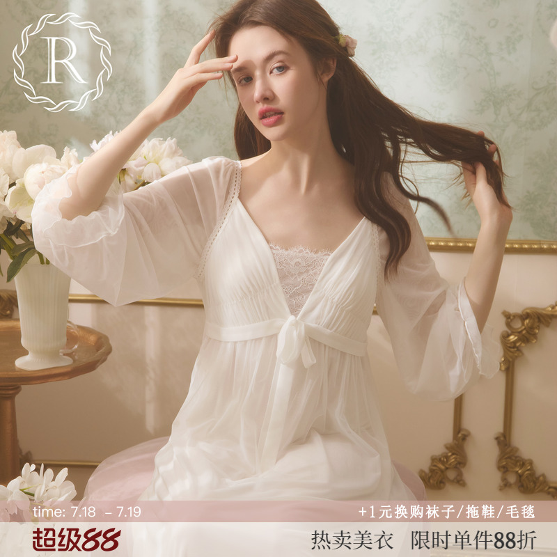 浪漫蕾丝腰带深V网纱睡裙