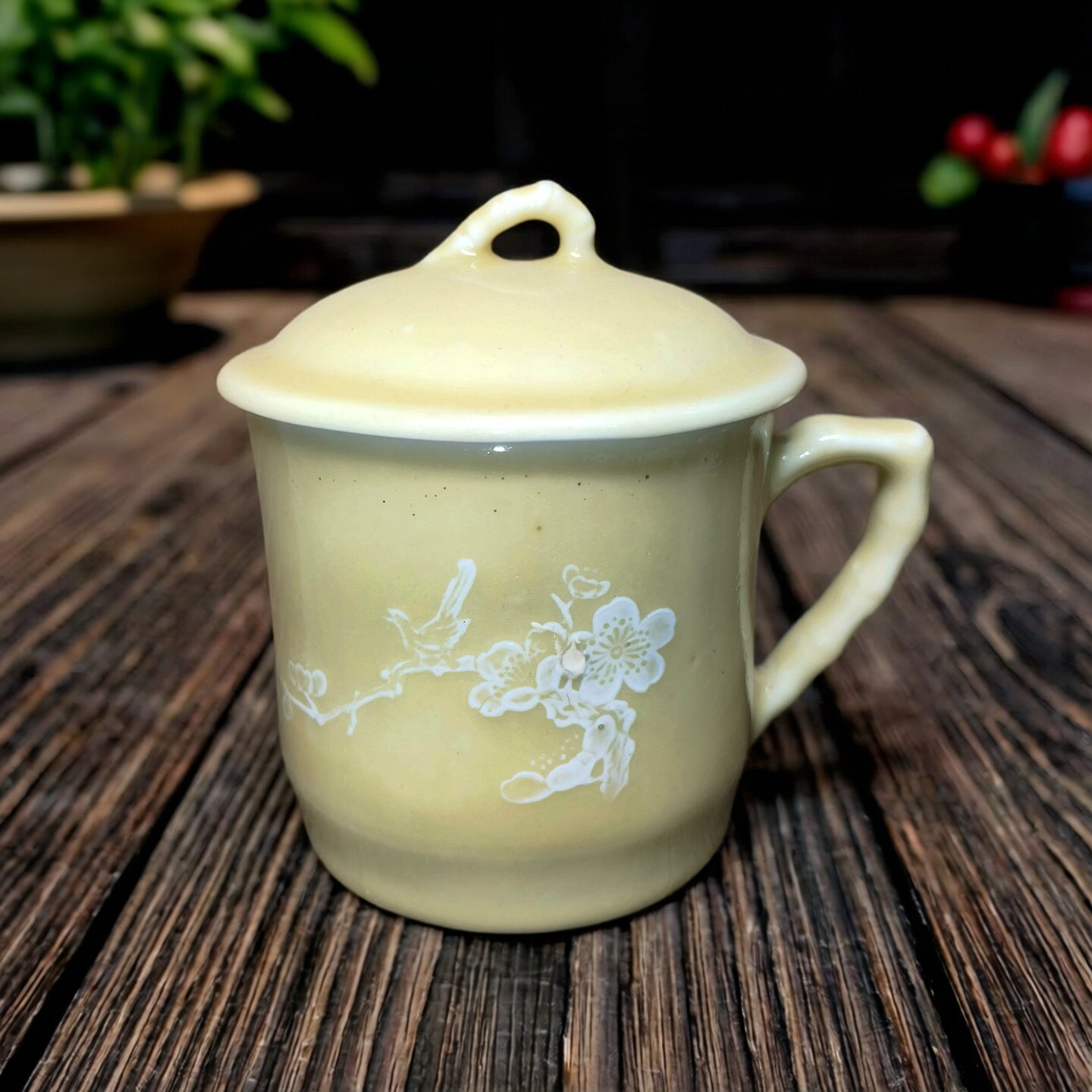 包老/景德镇567老厂瓷/建国瓷厂黄釉堆花小号竹节茶杯/瑕疵老物件