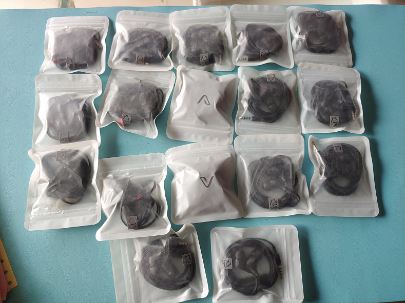 泛泰 VEGA原装泛泰耳机 A910耳机A900 A890耳机 面条式耳机 包邮在类目 影音电器, 手机耳机中 - 来自Buy2taobao.com提供专业的淘宝代购服务