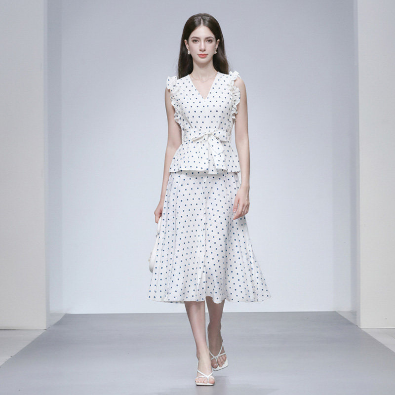 2026夏季新款V领木耳袖系带波点衬衣+高腰波点大摆裙套装