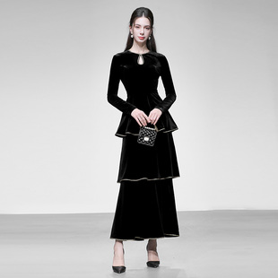 收腰A字丝绒蛋糕连衣裙 圆领水滴镂空长袖 2025年秋季 新款