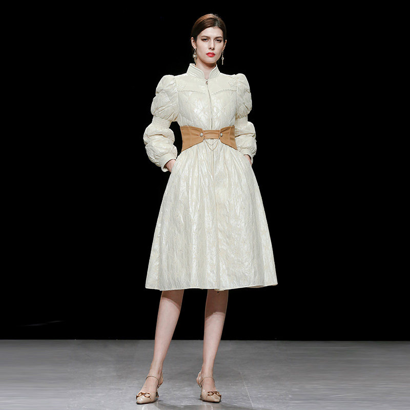 冬季2025新款女装米白色立领中长款白鸭绒羽绒服加厚收腰过膝外套