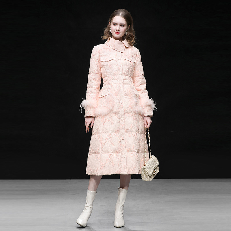 2025年冬季新款千金风翻领长袖贴袋设计收腰A字蕾丝羽绒服外套