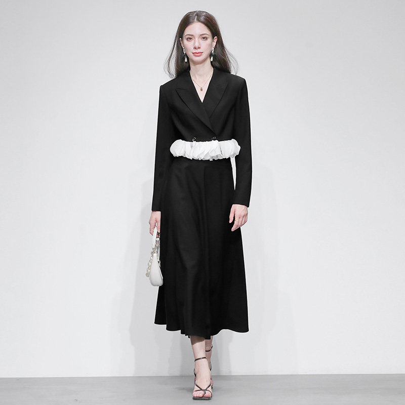 2026春季新款通勤西装翻领短款长袖花朵装饰外套+高腰A字半裙套装