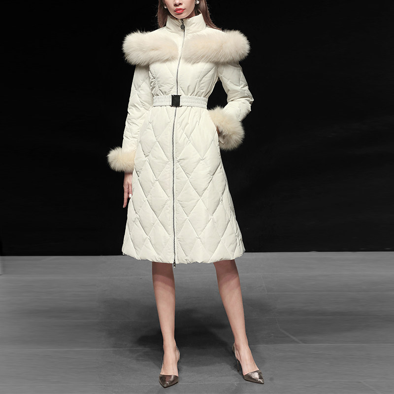 2025冬装新款欧美时尚气质立领收腰系带A摆中长款羽绒服外套样衣