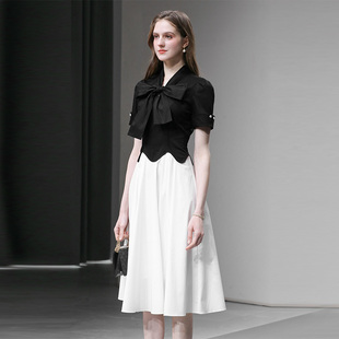 2026夏季新款时尚复古气质蝴蝶结设计感收腰撞色大摆衬衣连衣裙女