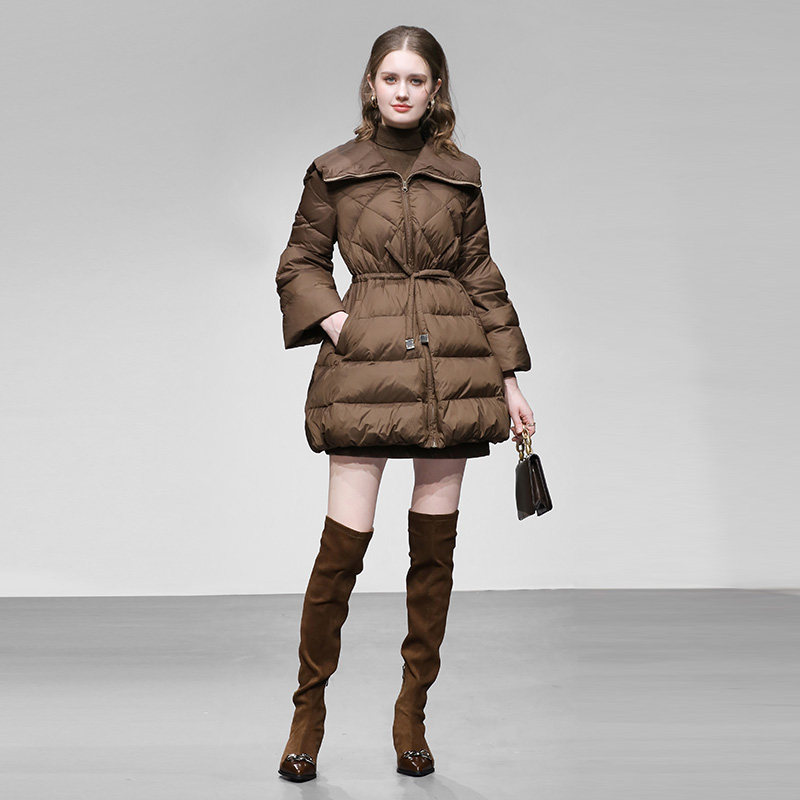 2025冬季新款气质百搭大翻领系带收腰中长款90白鸭绒面包羽绒服