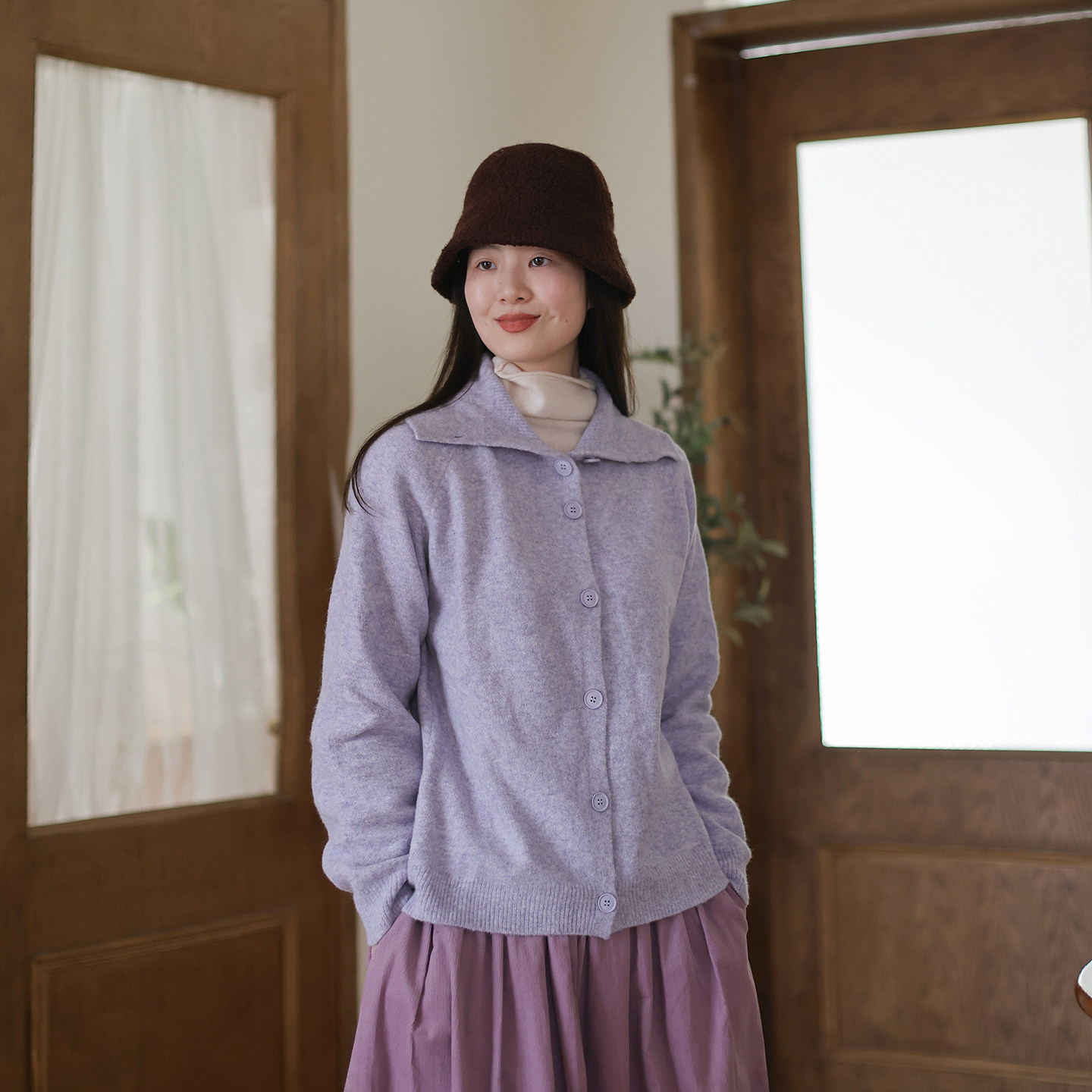 冬季新款慵懒风翻领针织开衫女紫色纽扣毛衣外套文艺百搭纯色上衣