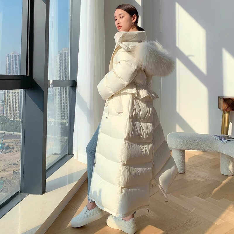 白色长款羽绒服女冬季2024新款连帽轻薄高端时尚90白鸭绒加厚外套