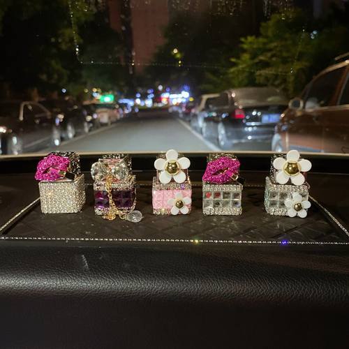 汽车车载香薰香水摆件小雏菊风格