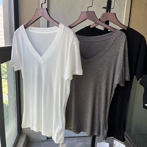 成熟风薄款大V领桑蚕丝修身T恤女