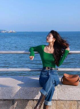 ins港风复古绿色针织T恤女早秋新款方领修身显瘦内搭打底长袖上衣