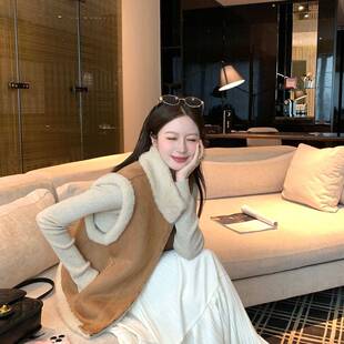 韩系双面麂皮马甲羊羔2025秋冬外套新款皮毛一体保暖短款背心坎肩