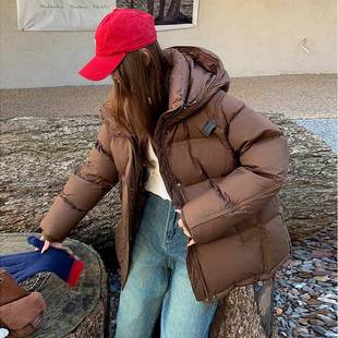 连帽潮牌羽绒服女短款2025冬季时尚飘带保暖白鸭绒针织袖面包服爆