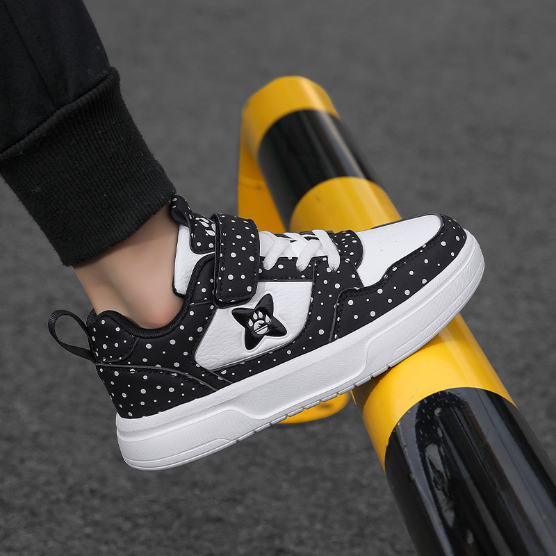 儿童鞋子男童2026新款秋冬款中大童皮面透气小学生板鞋运动鞋轻便