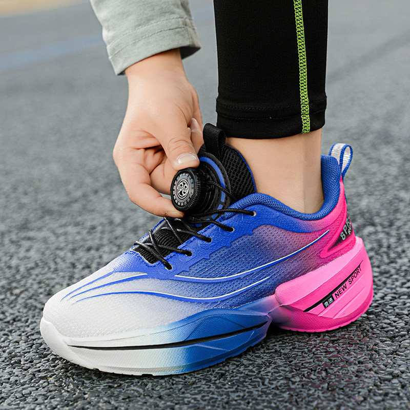 男孩跑步鞋春季透气减震男童旋钮专业轻便软底运动鞋儿童网鞋轻便