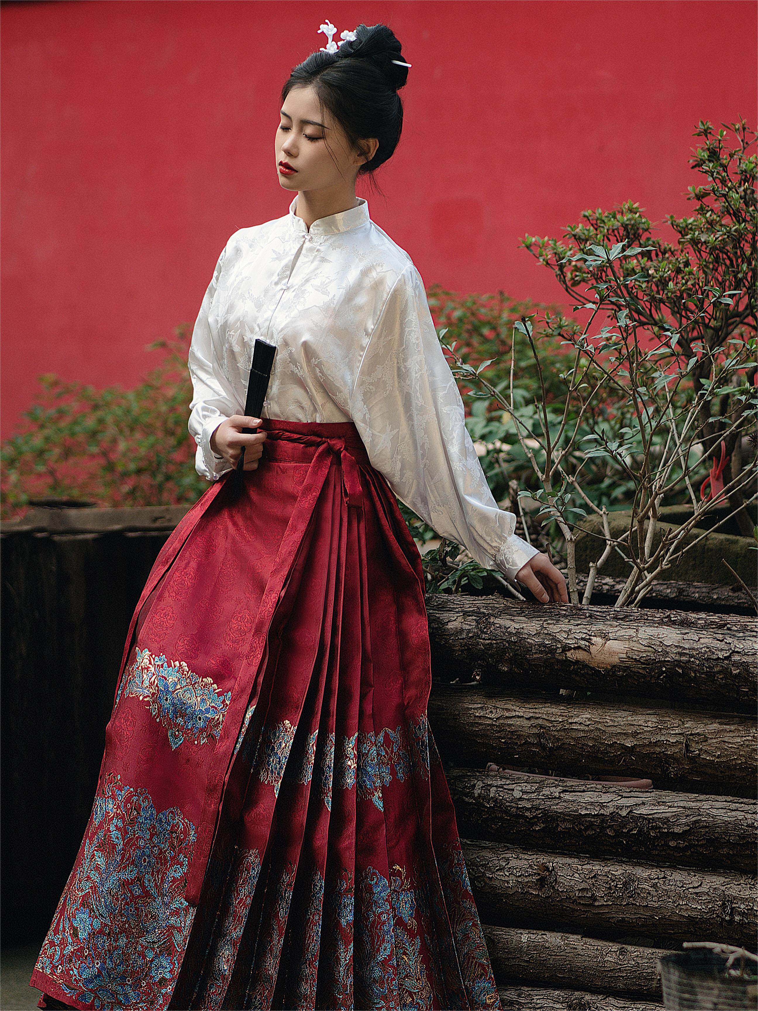 云想原创[雀翎]明制仿点翠重工马面裙缎面织金通勤长裙半身裙汉服,女装/女士精品,汉服半身裙,淘宝优惠券,粉丝福利购,淘宝优惠卷