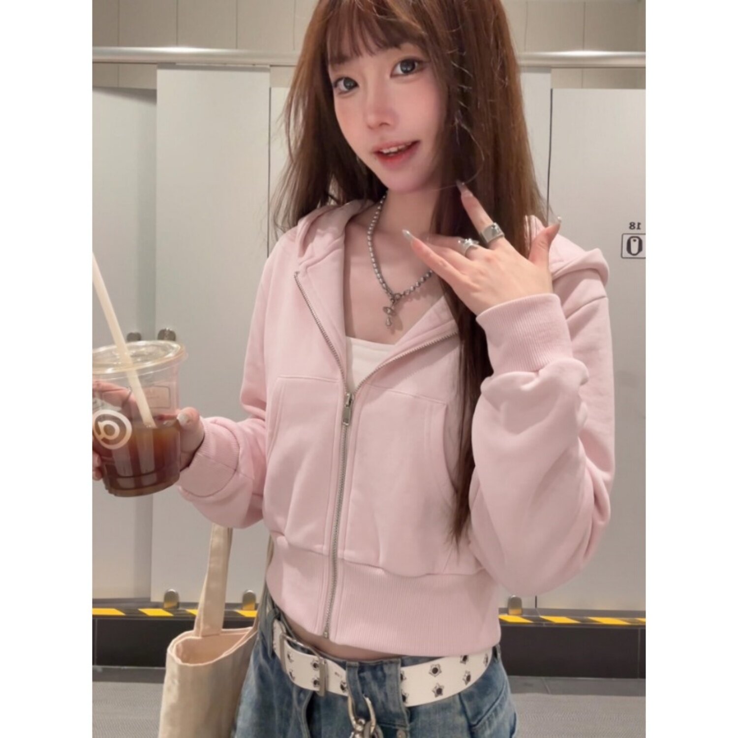 粉色短款连帽卫衣外套女秋冬季新款加厚收腰显瘦上衣韩系穿搭开衫