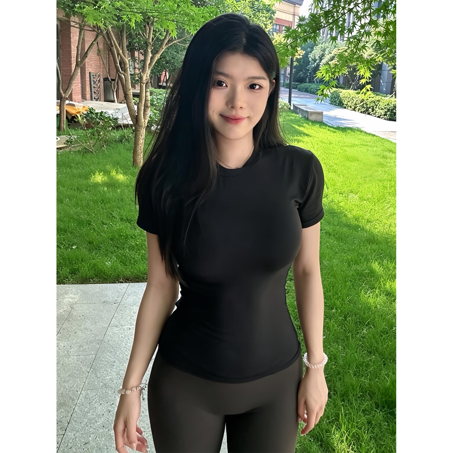 黑色修身显瘦内搭健身短袖T恤衫