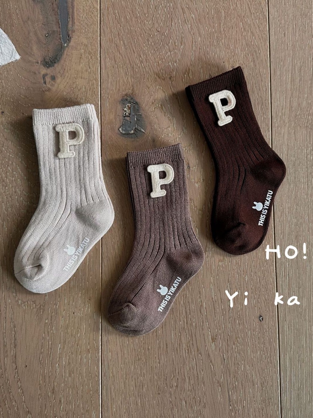 儿童袜子伊卡兔童袜2025秋冬新款韩系爆款字母P双针坑条童袜8129