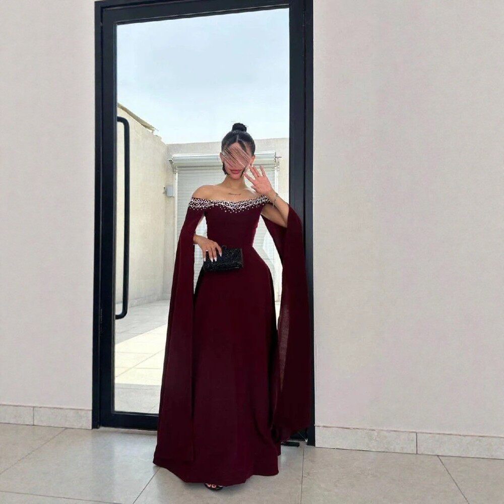 酒红色露肩晚礼服女长袖披风拖尾