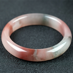 收藏级 桂林鸡血玉手镯冰种三彩贵妃料58圈口正品天然玉石镯子女