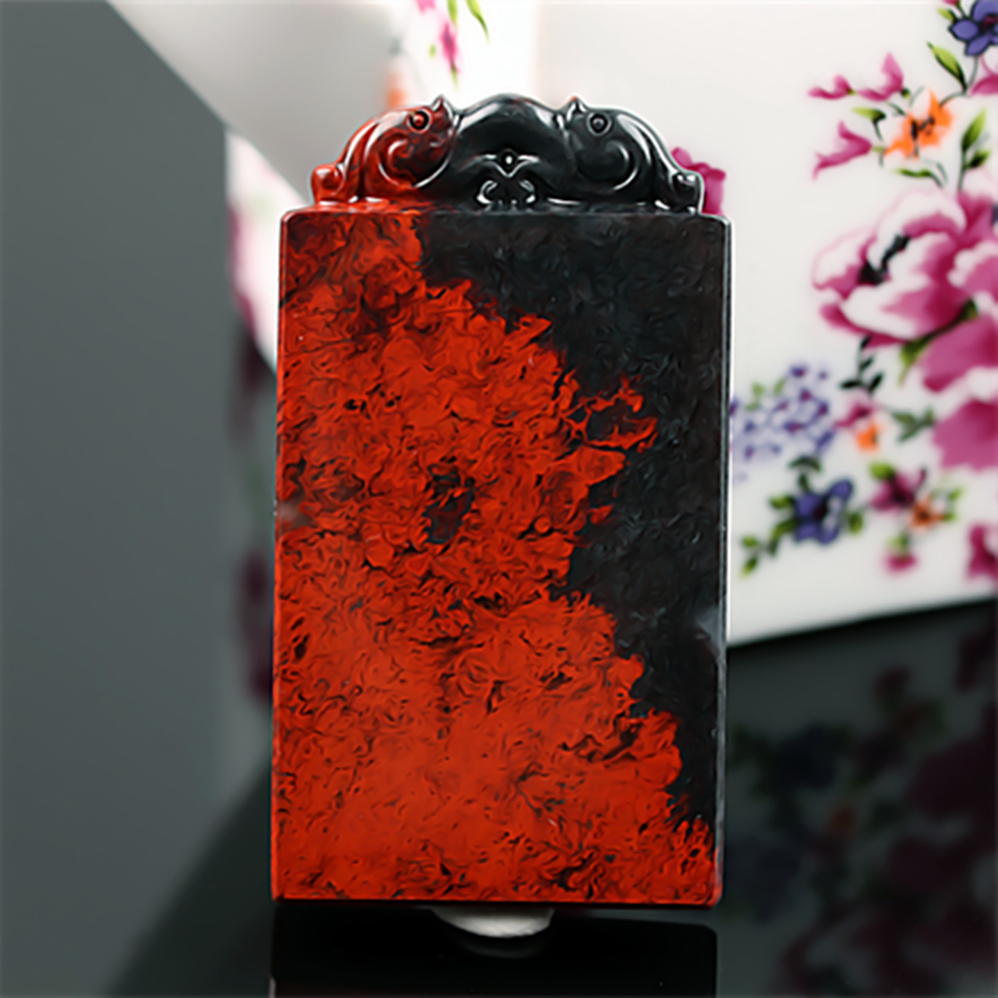 桂林鸡血玉无事牌吊坠特级黑底红乾坤料正品天然玉石平安牌挂件