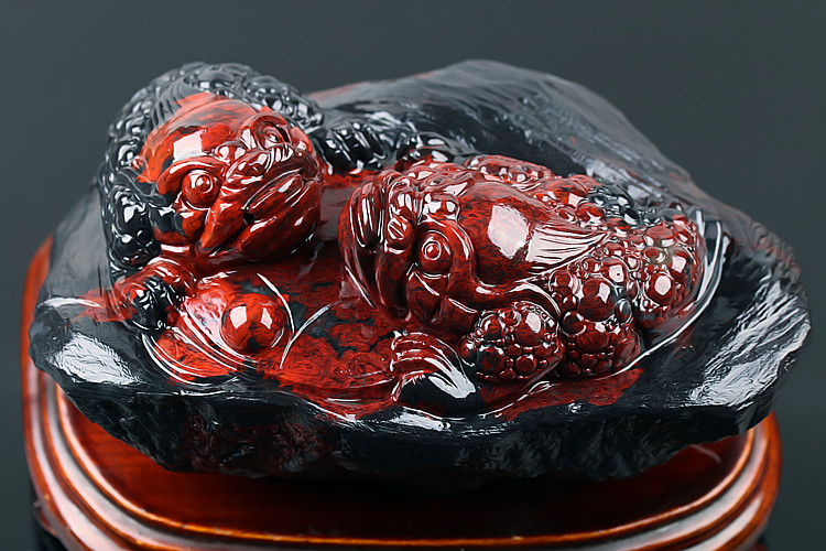 收藏级 桂林鸡血玉金蟾摆件黑底红乾坤料正品天然广西玉石原石