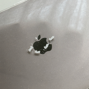 Kiki的白日梦/兔子旋转跳跃苹果满天星亚克力MacBookproairneo保护壳保护套轻薄防磕碰pcM4新款防摔透气